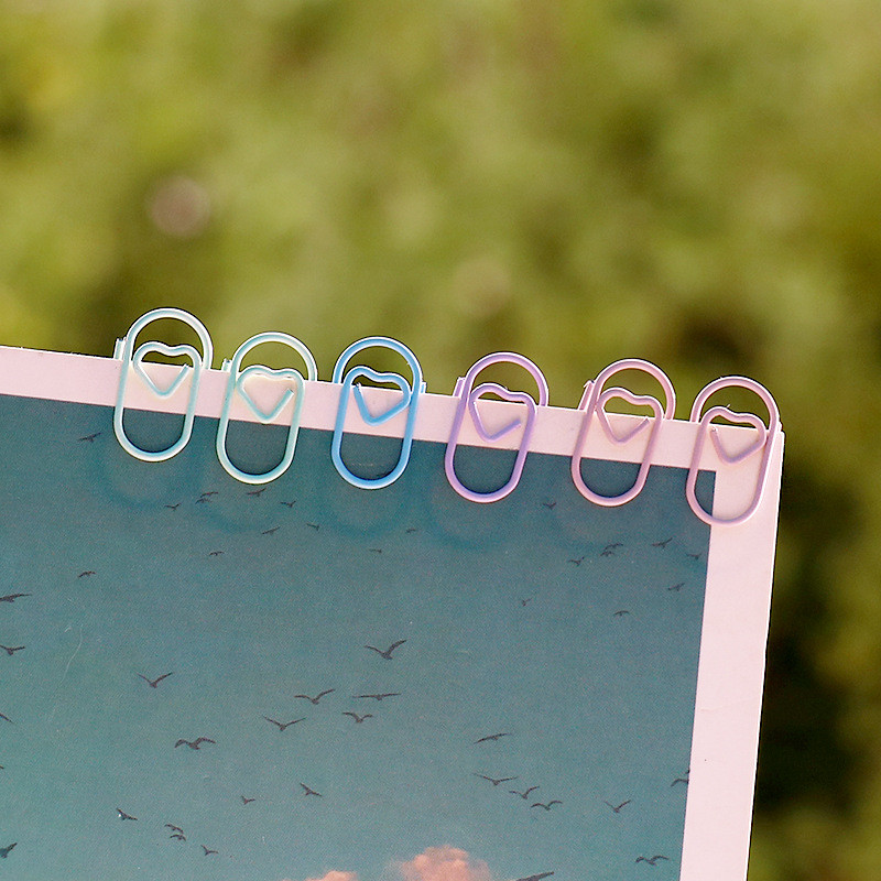 

50pcs/bag Mini Love Heart Paper Clips Kawaii Binder Clips Bookmarks Tickets Photo Clamp Patchwork Clips Office Binding Supplies