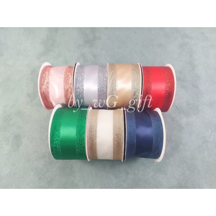 

Pita Satin Pinggir Glitter ; Mix Colours ; Lebar 6.3 cm ; Panjang 10 Yard ; 1 Pack = 1 Piece