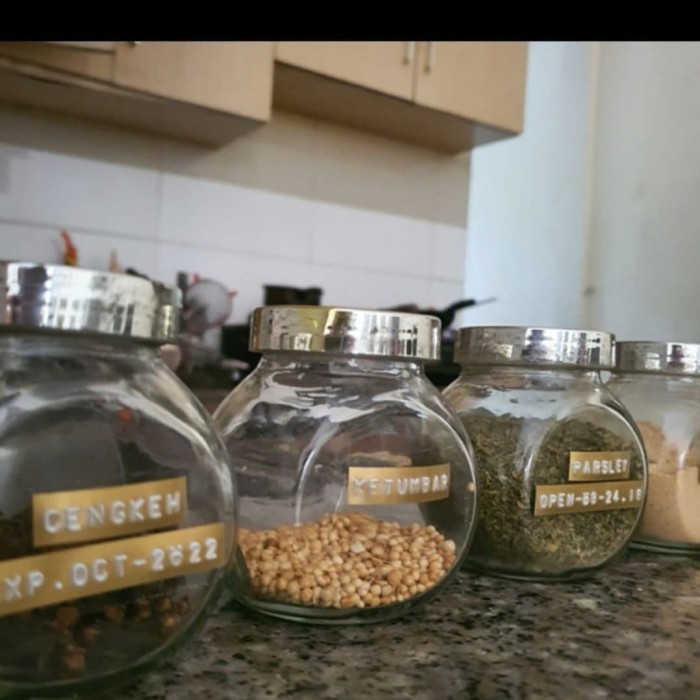 

DYMO OMEGA EMBOSSING LABEL MAKER