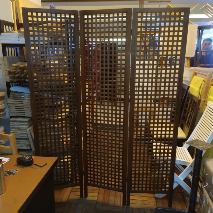 VN Pembatas ruangan/Partisi ruangan/Sketsel/Wood divider