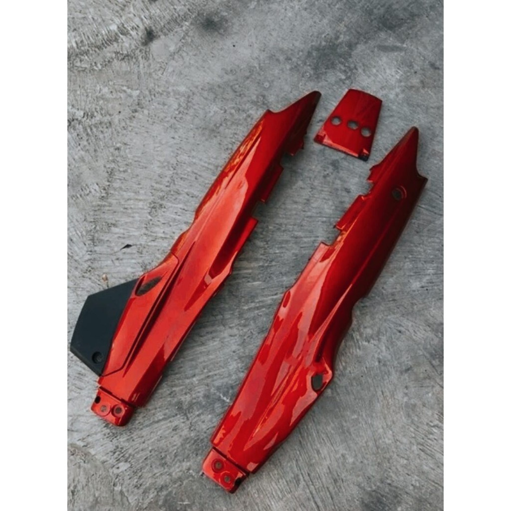 cover body set belakang fiz r vega r lama kanan kiri warna merah maroon merah ferari set stripping b