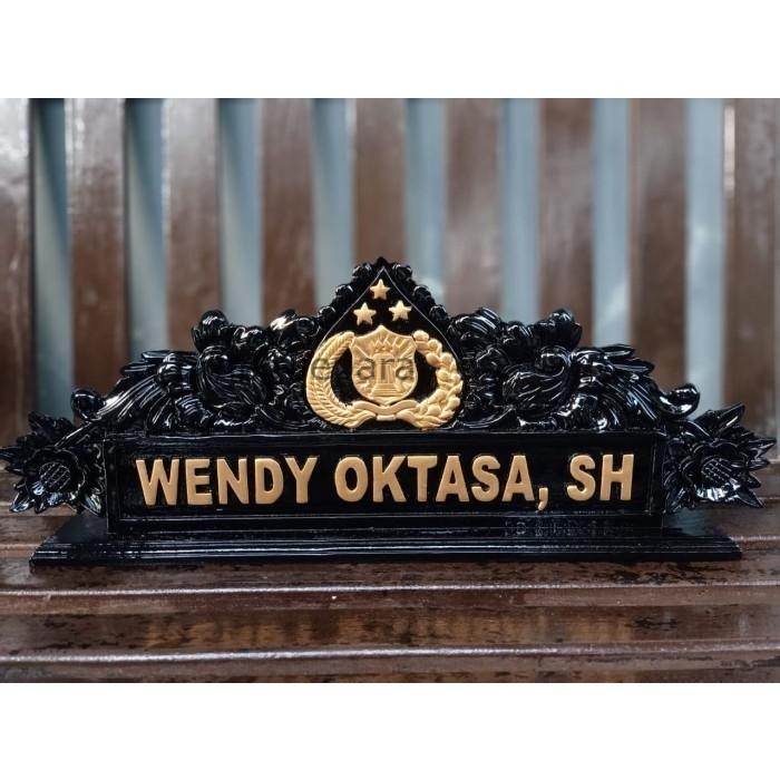 

PAPAN NAMA + PAPAN NAMA MEJA UKIR + KAYU JATI + LOGGO POLISI (CUSTOM) Termurah Seindonesia EJ4354