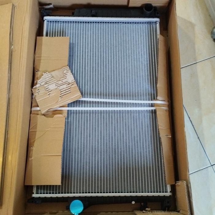 SALE radiator bmw E34 M60 530