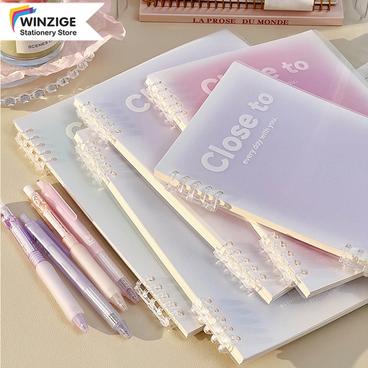 

Winzige Notebook Buku A5 B5 Buku Tulis Sekolah Lucu Binder 360 Derajat Notebook Aesthetic Korea Lose Leaf Binder Kuliah Buku Catatan
