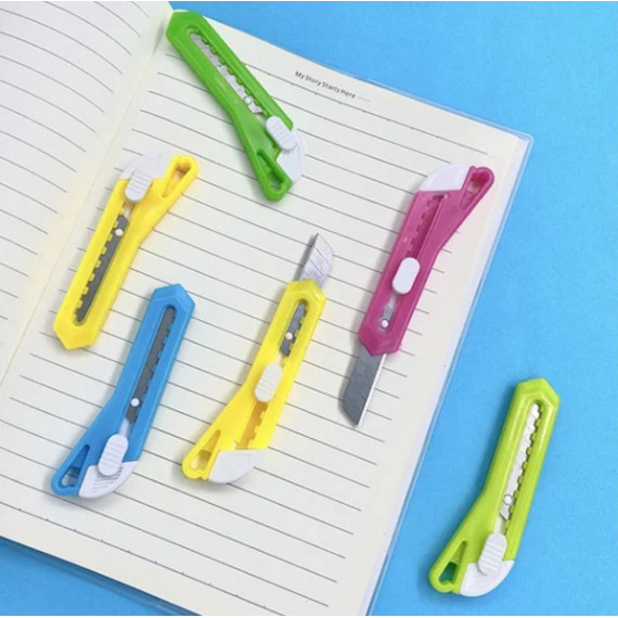 

Cutter Mini / Pisau Pemotong Mini Portable Warna Pastel Pisau Tajam