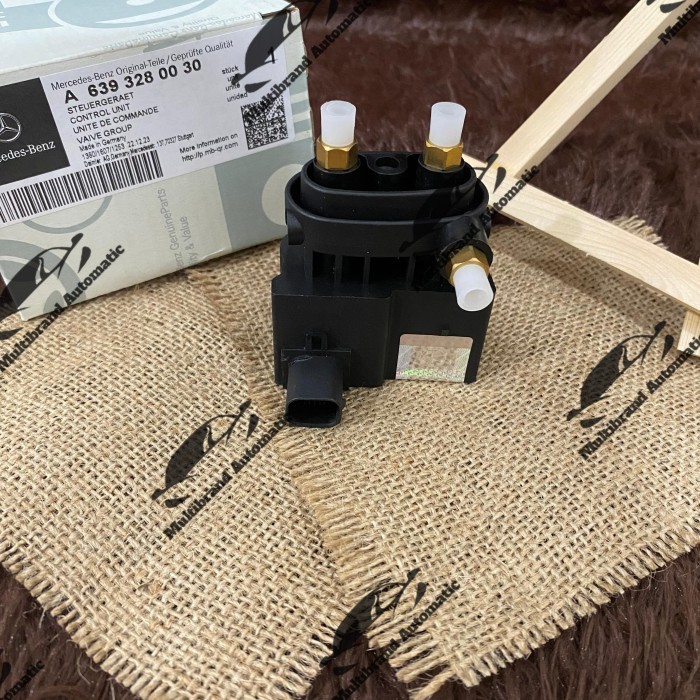 VALVE BLOCK AIRSUSPENSION MERCEDES W639 VITO VIANO VALVE BLOK W639 ORIGINAL