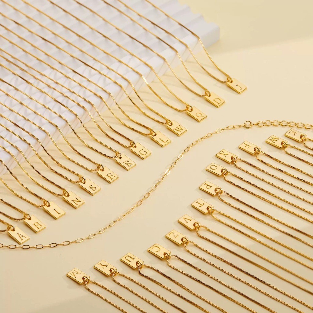 Kalung Simple Bandul Chips Huruf 𝙀𝘾1252