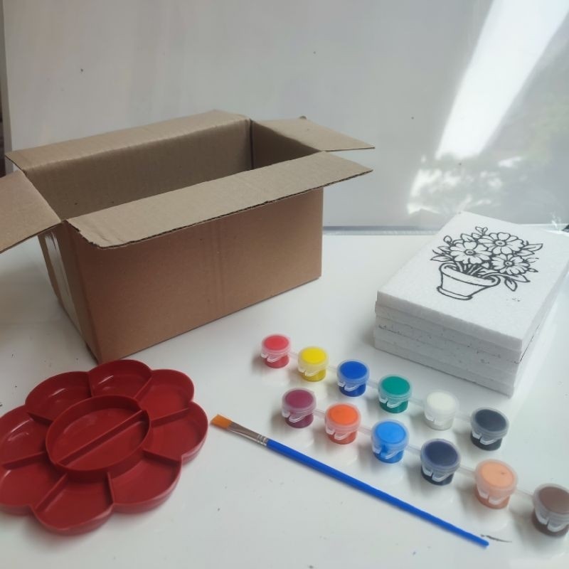 

PAINTING KIT PAKET HEMAT LENGKAP MERNAI STYROFOAM MINI 10 X 15 CM + BOX 1 set dengan cat kuas dan palet mainan edukasi anak melukis gambar karakter di media sterofoam styrofom seterofom gabus kado ulang tahun hampers murah ekomis - Armina Art