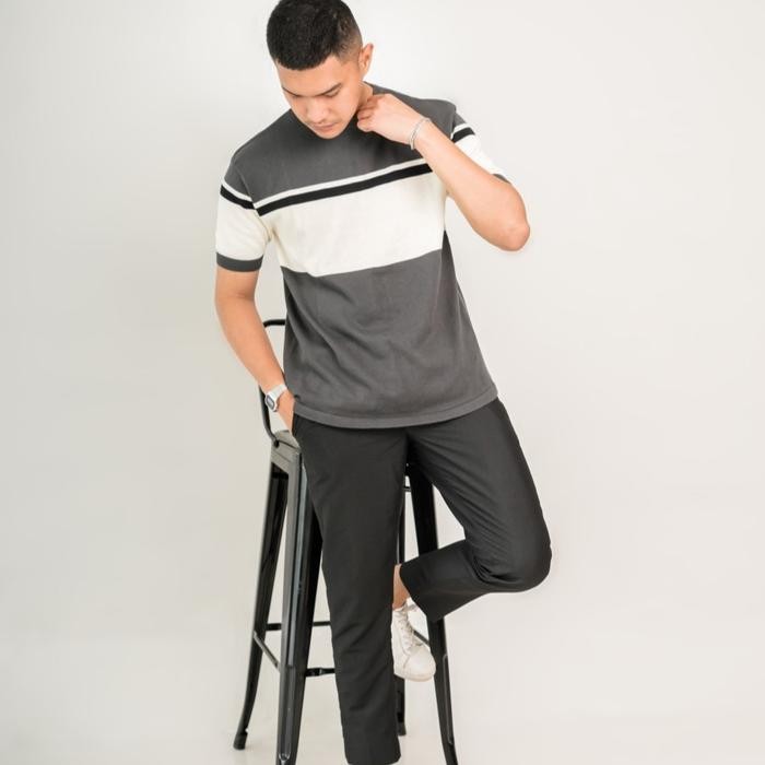 BIG SALE Smith Berlin Kai Knit Modern Fit - Kaos Knitwear Pria - Grey, S