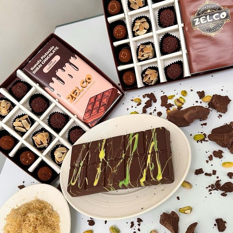 

Zelco - JUMBO Dark Coklat kunafa Dubai Pistachio Camilan Cokelat balok gede viral halal pistacio kunafe crispy choco ball chocolates lebaran