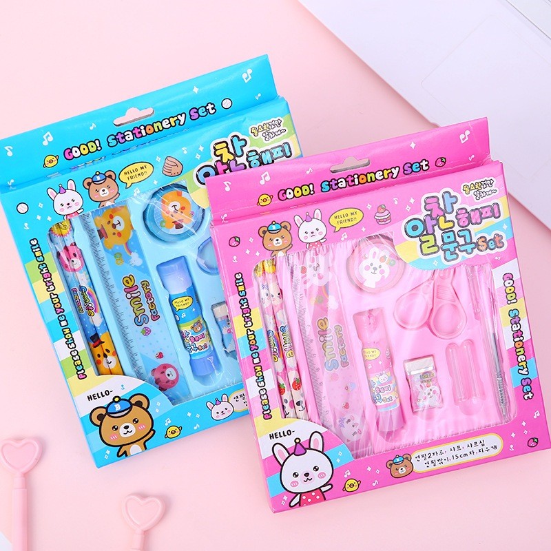 

Pensil Set 9 In 1 Motif Kartun Lucu / Paket Belajar Alat Tulis Isi 9Pcs Pencil Penghapus Rautan Tutup Pensil Lem Penggaris Gunting Kertas Karakter Imut / Peralatan Menulis Sekolah Anak PAUD TK SD SMP Lengkap Murah Untuk Hadiah Souvenir Ulang Tahun