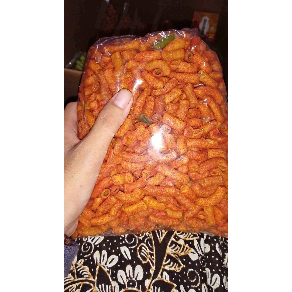 

Gratis Ongkir 1kg makaroni pedas daun jeruk macaroni