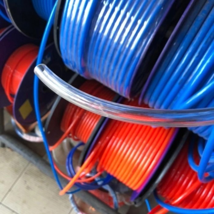 Selang polyurethane pneumatic pu SELANG PU12 × 8 mm 1 ROLL