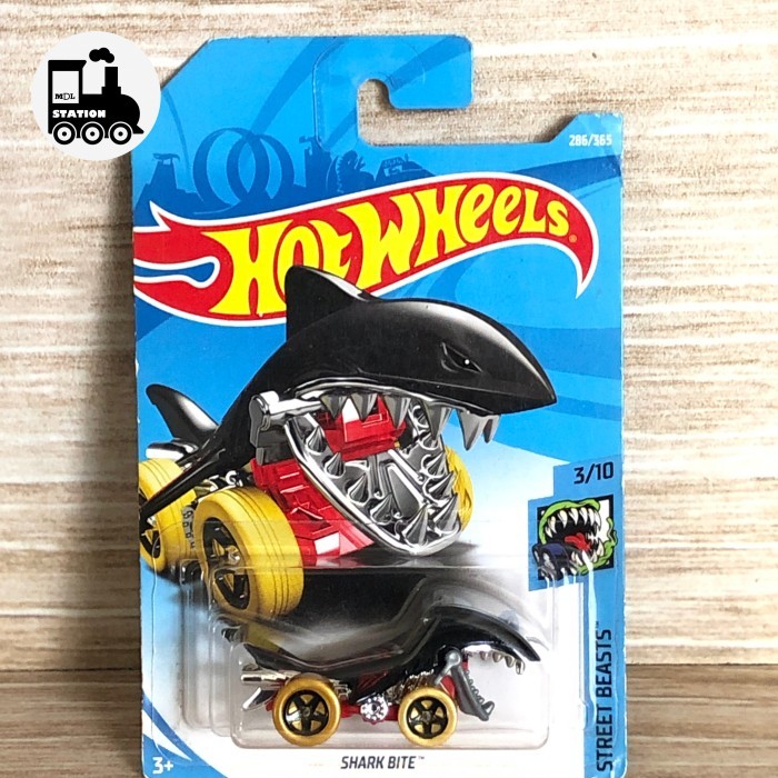 EF99 Hot Wheels - Shark Bite - Hitam