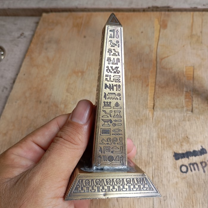 MAINAN miniatur tugu obelisk mesir