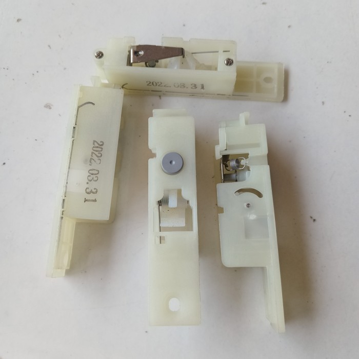 magnet pintu kulkas LG 2PINTU original