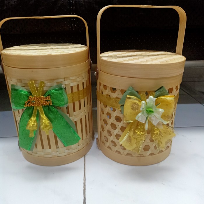 

Best Seller keranjang parcel bambu untuk 3 toples - natural bambu