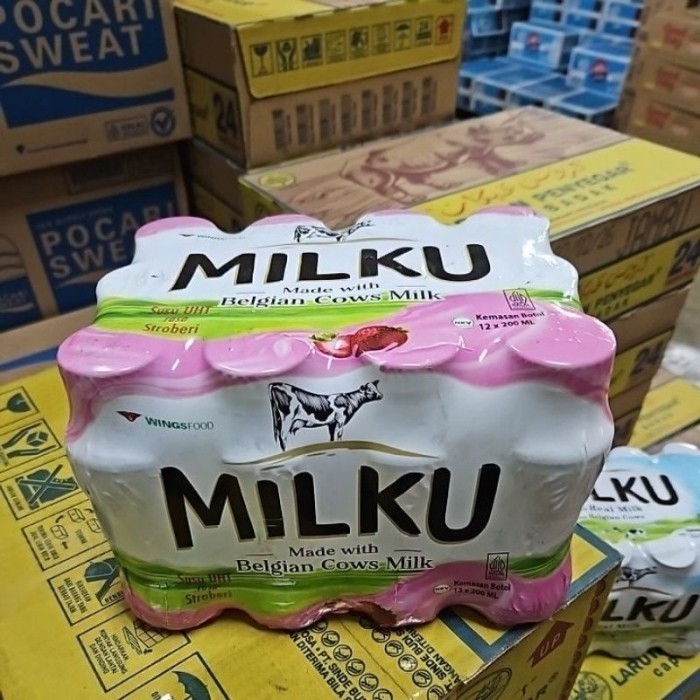 

NEW ITEM MINUMAN MILKU SUSU UHT STOBERI CTN 12 X 200ML