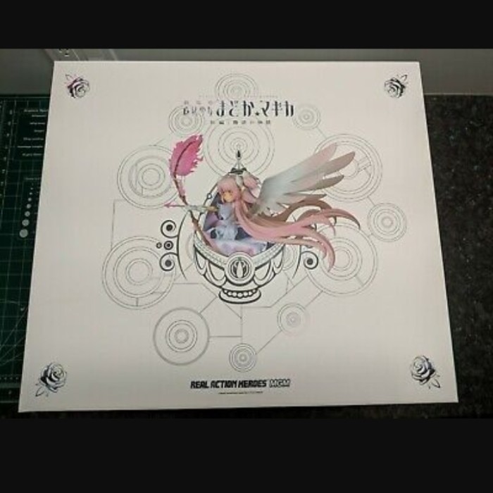 Puella Magi Madoka Magica RAH Ultimate Madoka Figure Figurine 1/6