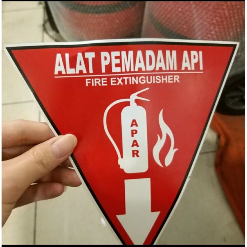 

Sticker stiker Segitiga APAR alat pemadam safety 20 x 20 cm
