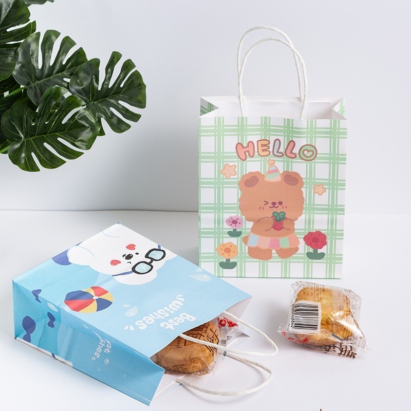 

LPL Paperbag Karakter Kartun Beruang Lucu Goodie Bag Motif Rabbit & Bear Tas Jinjing Serbaguna Bingkisan Hadiah Hampers Ulang Tahun Anak Kotak Souvenir Kantong Tentengan Bingkisan Paper Bag Kertas Mini Lucu Aesthetic