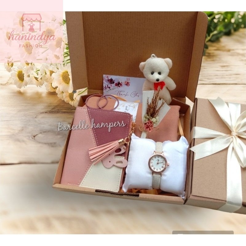 

Hampers Terbaru / HAMPERS GIFT WISUDA HAMPERS MUSLIMAH AESTHETIC KADO ULANG TAHUN CEWEK KADO GRADUATION GIFT BOX FOR BESTIE HADIAH BUAT GURU / HADIAH WISUDA CEWEK / HADIAH WEDDING Ulang tahun Pernikahan