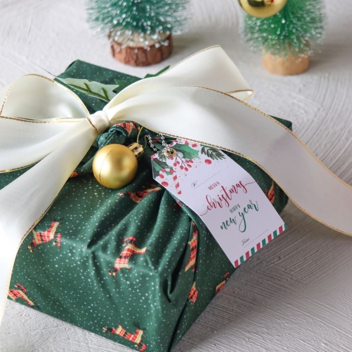 

Best Seller Christmas Hamper Artisan Japanese Tea set - White | Parcel X'mas Natal - Green