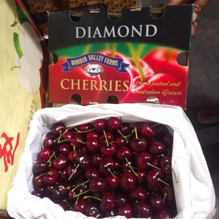 

Cherry red ceri premium Australia super 30-32 mm 2 kg / Box