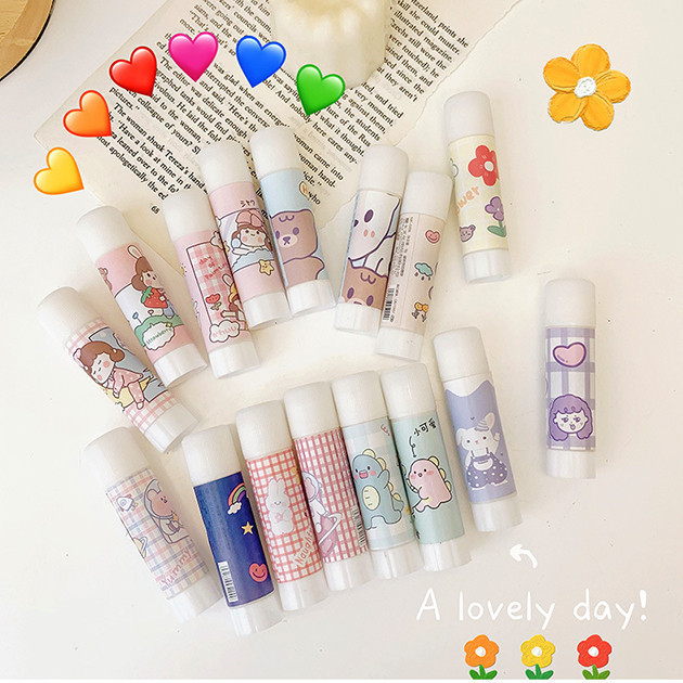 

Lem Perekat Kertas Glue Stick Lem Stik Batang Putar Sekolah Kantor Motif Korea Lucu 1021