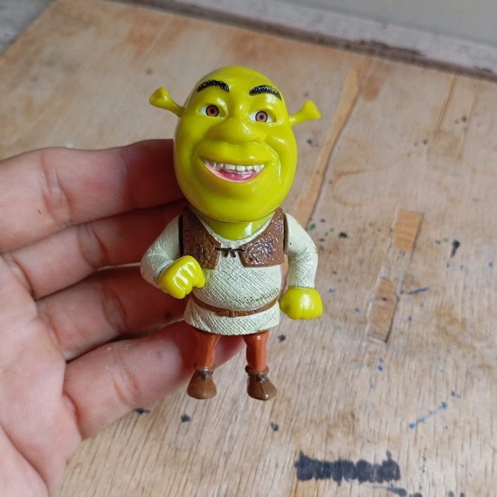 MAINAN figure kartun Shrek kode 02