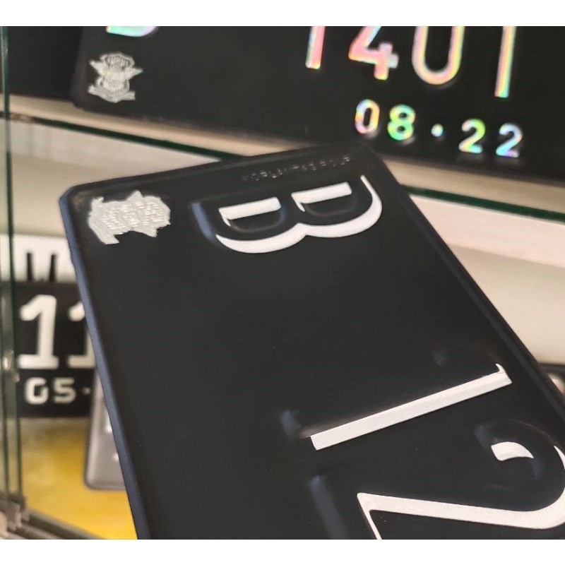 buat baru plat nomor motor hitam Angka bayang berlogo timbul