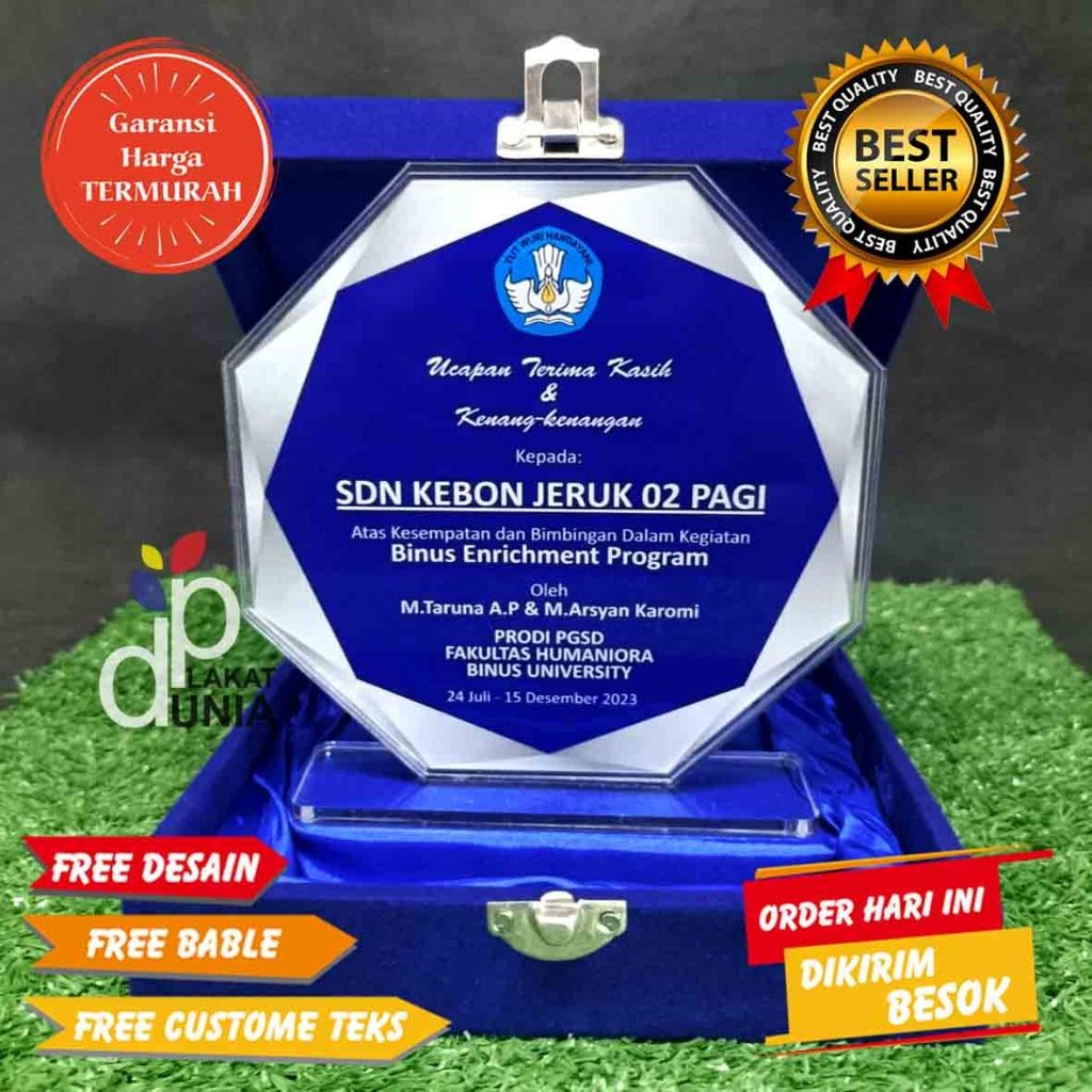 GD Plakat Akrilik Plakat Custom Plakat Wisuda Plakat Wedding Plakat Kampus Mengajar Plakat KKN Plaka