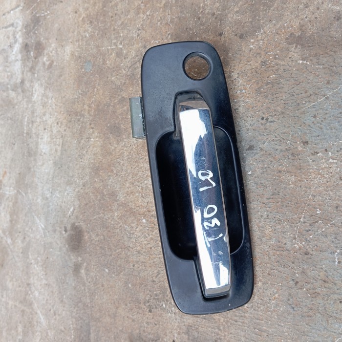 Handle bukaan pintu luar Depan kiri FR-L Nissan Xtrail x-trail T30 ori