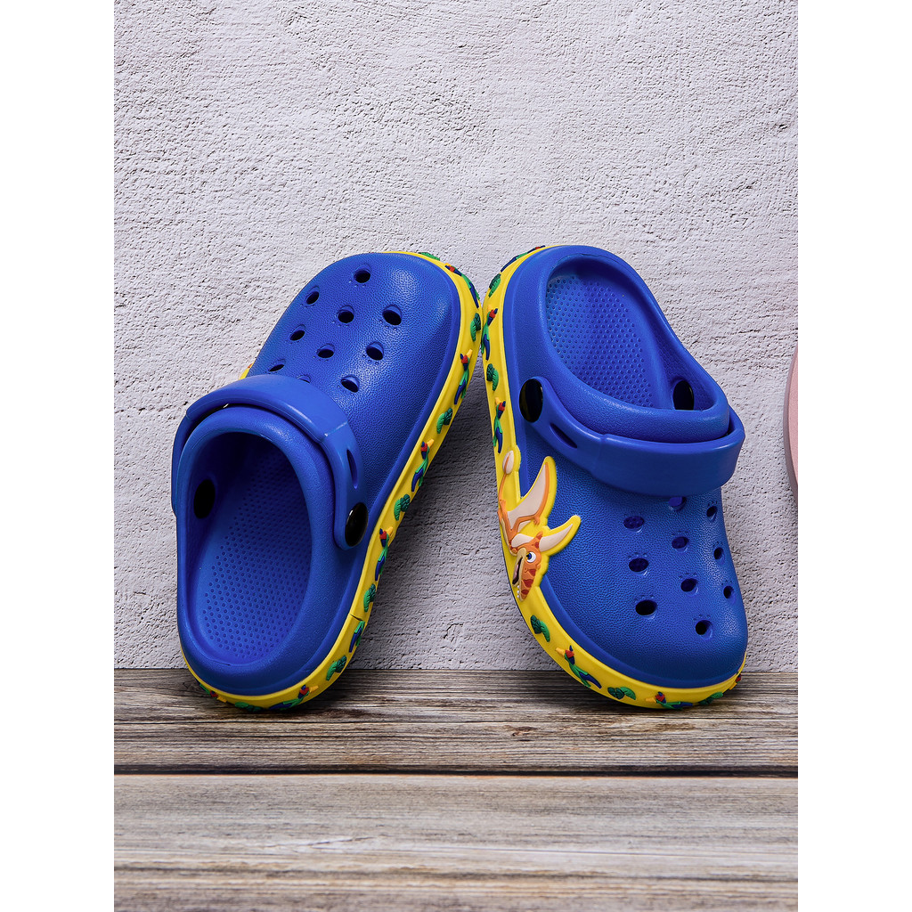 Summer new fashionable, casual and comfortable boys' luminous light shoes dinosaur hole shoes