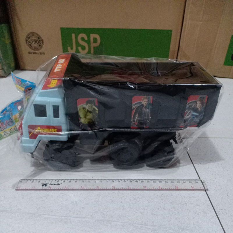 Mainan truk bak pasir Avenger + sekop TTP 02 SNI