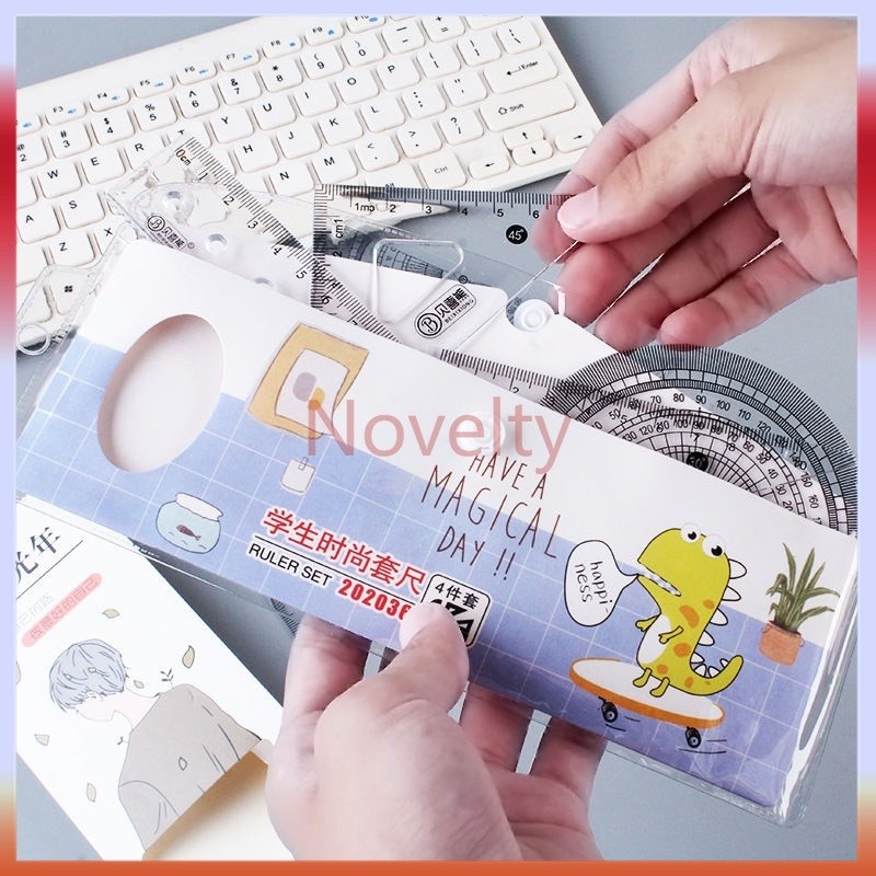

Novelty PENGGARIS PLASTIK 1 SET 4 MODEL / RULER