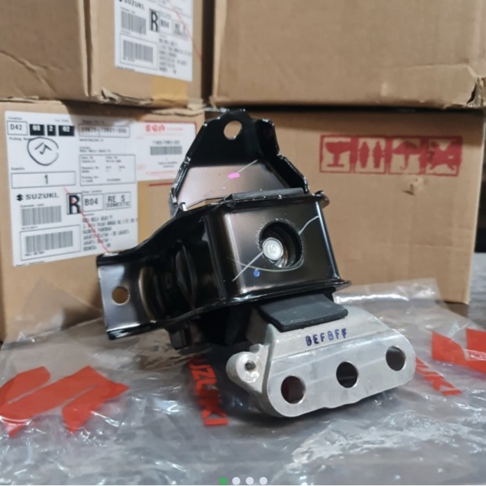 Engine mounting kanan new ertiga 2018 original BARU