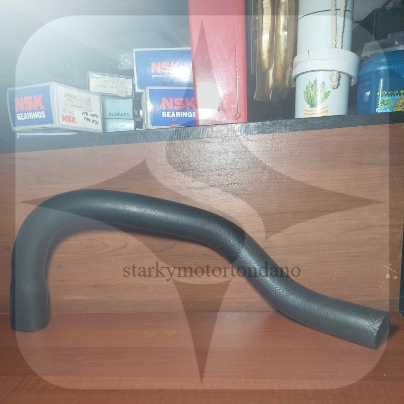 SELANG RADIATOR ATAS COLT DIESEL P120