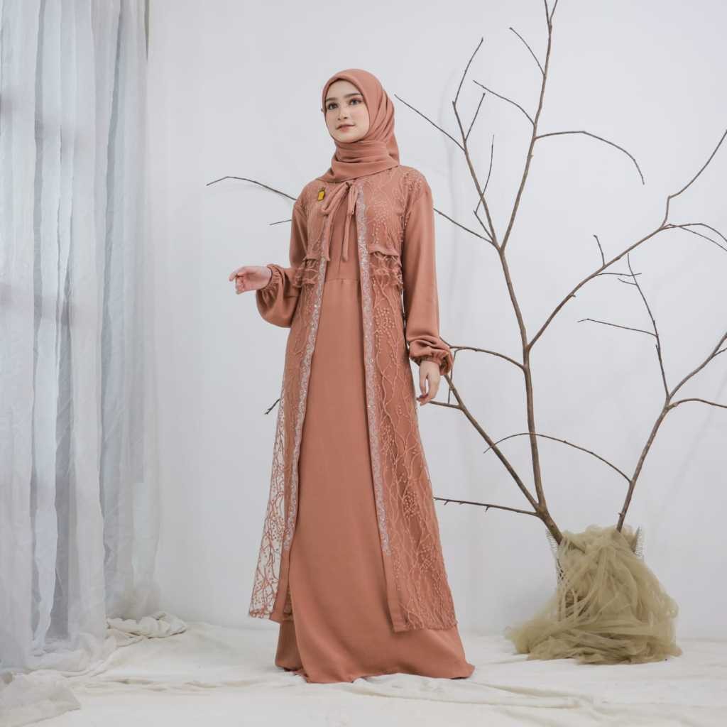 Mahalini Crincle high mix Brukat variasi Swaroski BY HallovinDaily One set (Gamis + Hijab +Brooch)