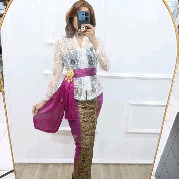 Kebaya Pearl mutiara leher V , kebaya saja , Kebaya soft brokat import Blair bahan klasik lace khusu