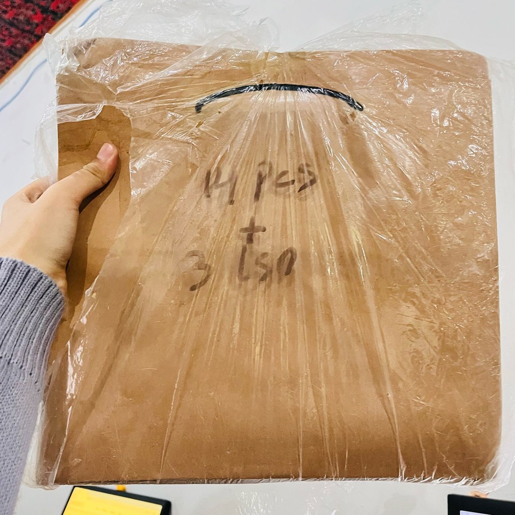 

PAPER BAG BESAR POLOS - PAPERBAG POLOS - KERTAS PERNIKAHAN SOUVENIR - TAS KERTAS GIFT - 19pcs