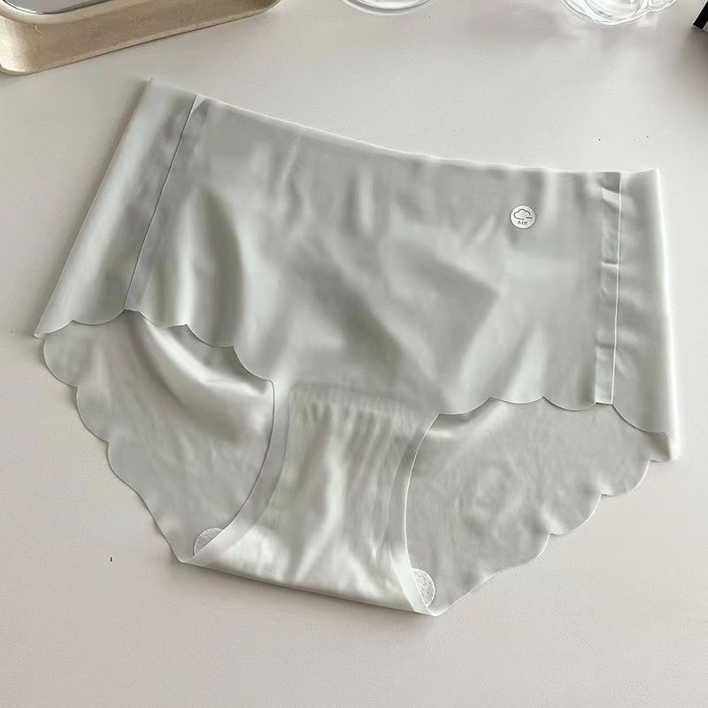 LF - CD Seamless Lembut Tanpa Jahitan Anti Nyeplak Celana Dalam Wanita Semi Transparan CD14