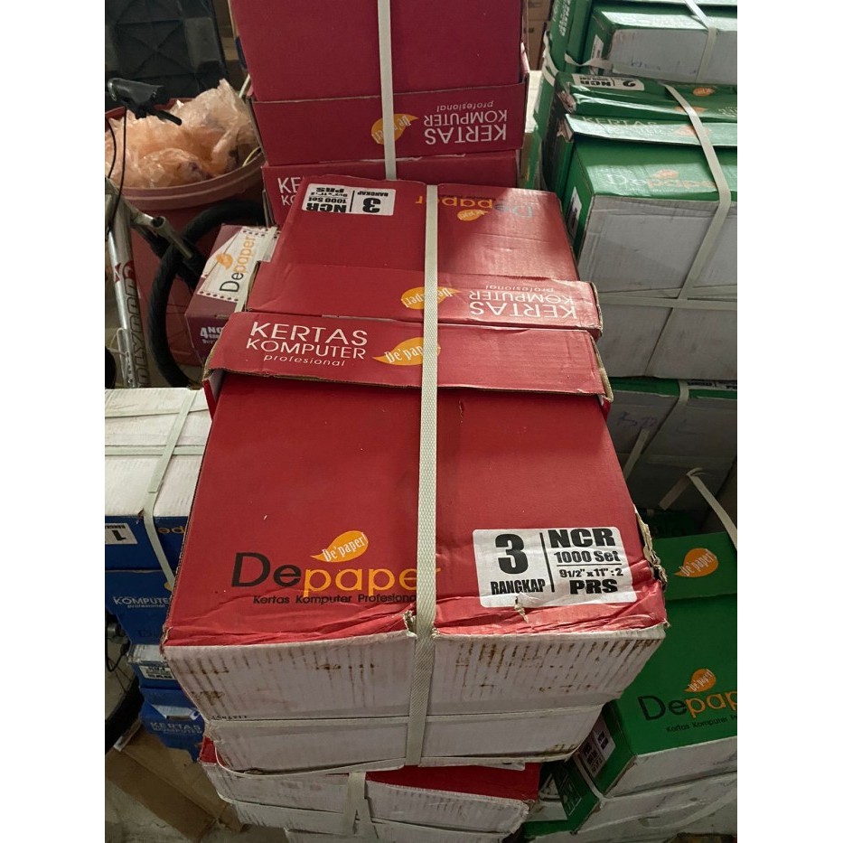 

Continuous Form Depaper 9.5 x 11 3 Ply PRS -1lbr Dibagi 2 / Kertas NCR