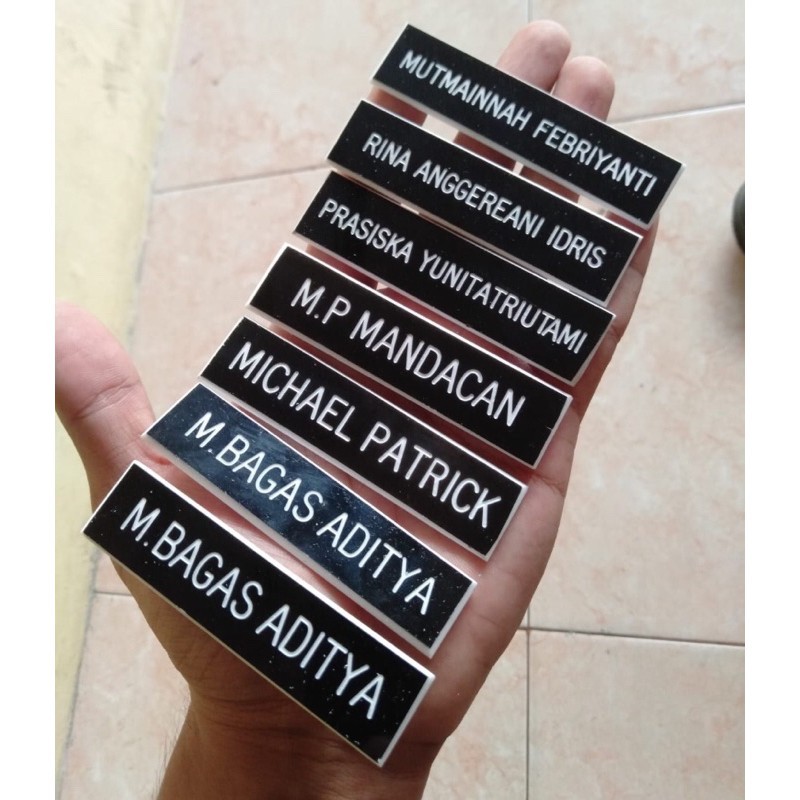 Nametag PNS / Nametag Akrilik Glossy / Nametag Gravir / Nametag Akrilik Murah / Nametag Murah