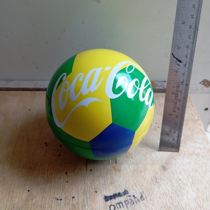 MAINAN miniatur bola kaleng coca cola McDonald's