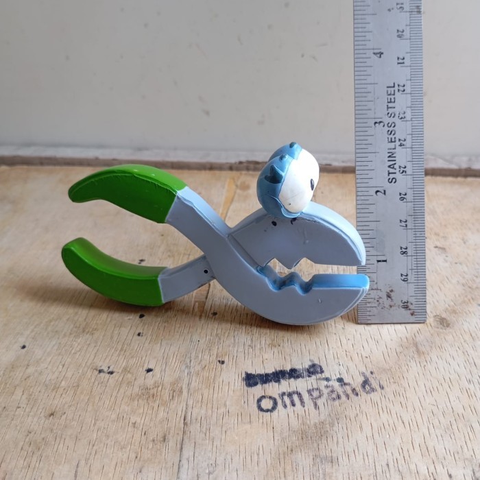 ZS34 mainan aksesoris Disney handy manny