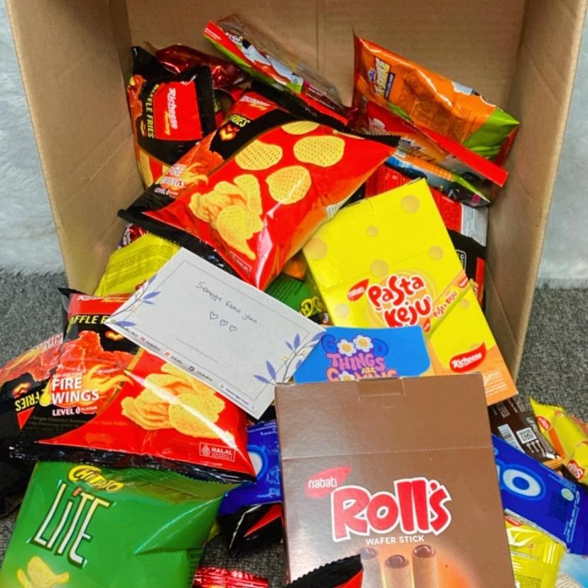 

DISKON PAKET SNACK ISI 100 PCS HAMPERS GIFT SNACK BOX
