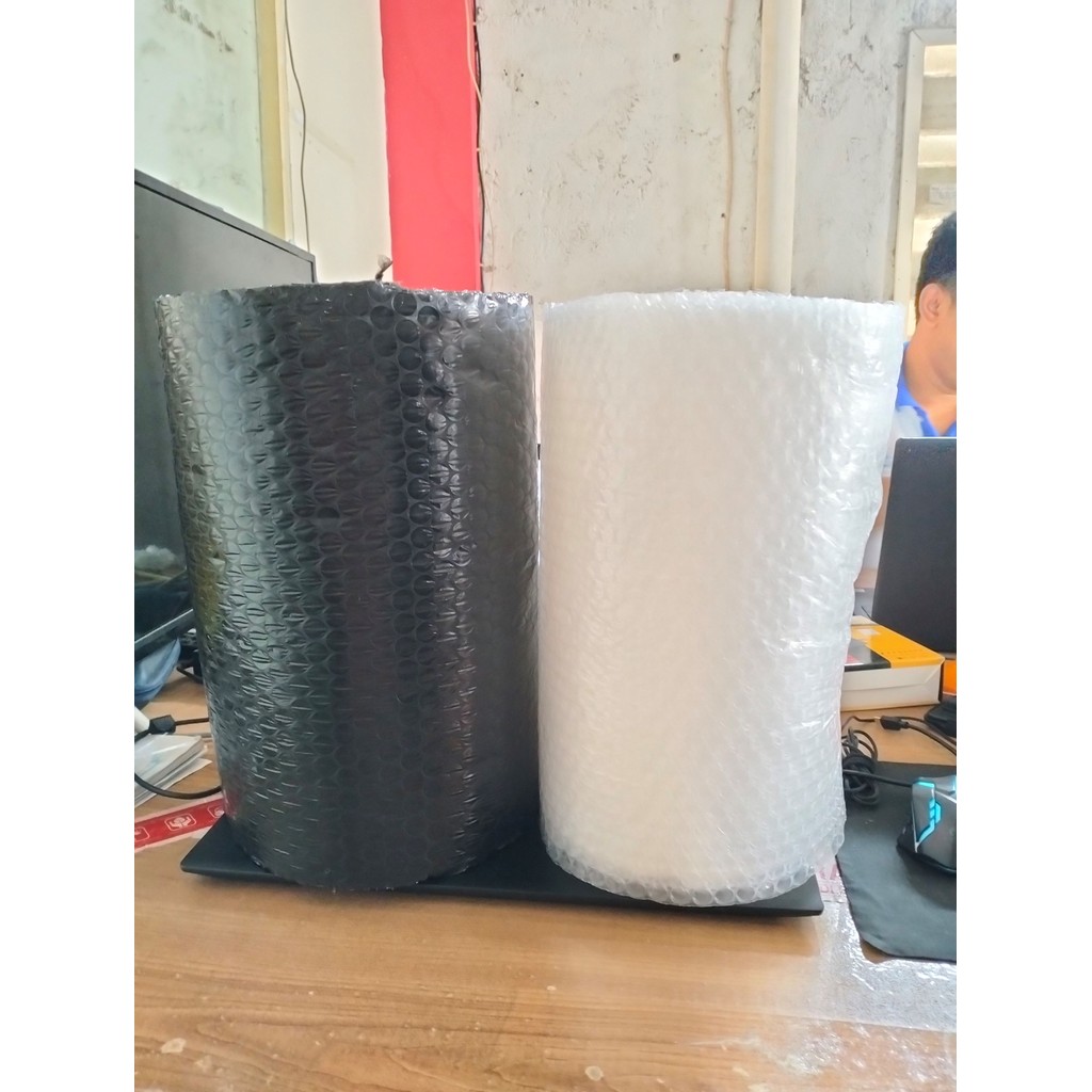 

BUBBLE WRAP BUBLE WRAP ROLL 10M X 30CM , READY WARNA HITAM / PUTIH