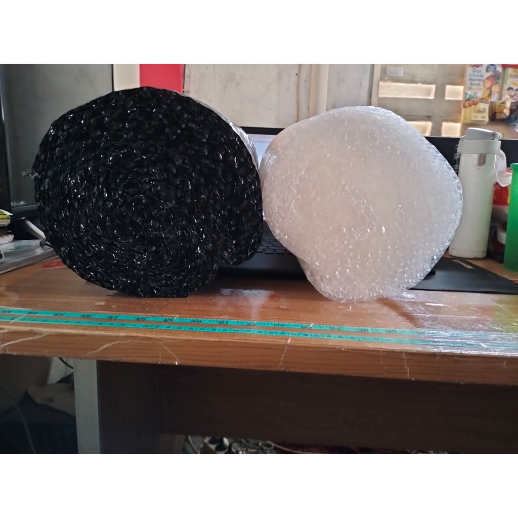 

BUBBLE WRAP BUBLE WRAP ROLL 10M X 40CM , READY WARNA HITAM / PUTIH