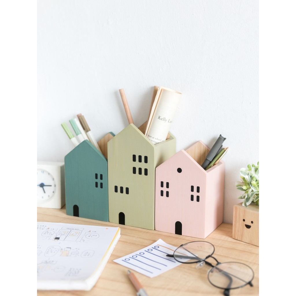 

Cartoon House Wooden Pen Holder Pencil container Makeup Brush Stationery storage box Student/ Office Desktop Storage Organiser